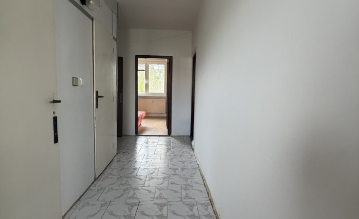 3-izbový byt s balkónom v Rožňave za výhodných 97000,-Eur - fotografia 7