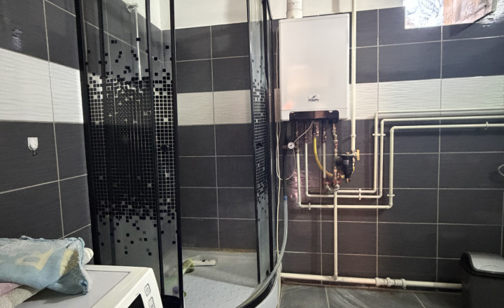 Rodinný dom v obci  Boldogkővárajla pod hradom -PREDAJ - fotografia 1
