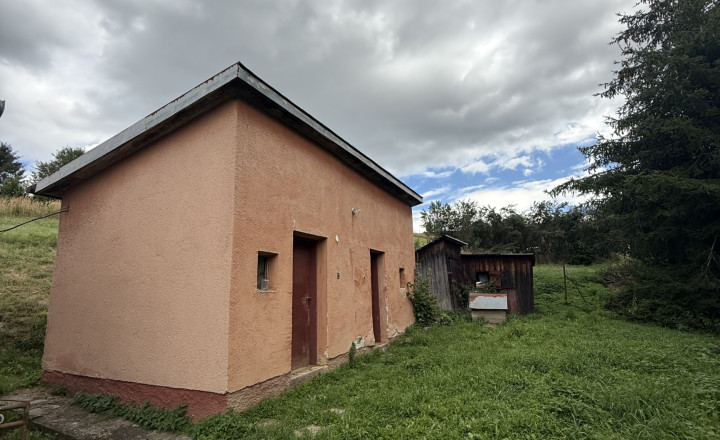 Rodinný dom v Ľubotíne s veľkým pozemkom na predaj - fotografia 4