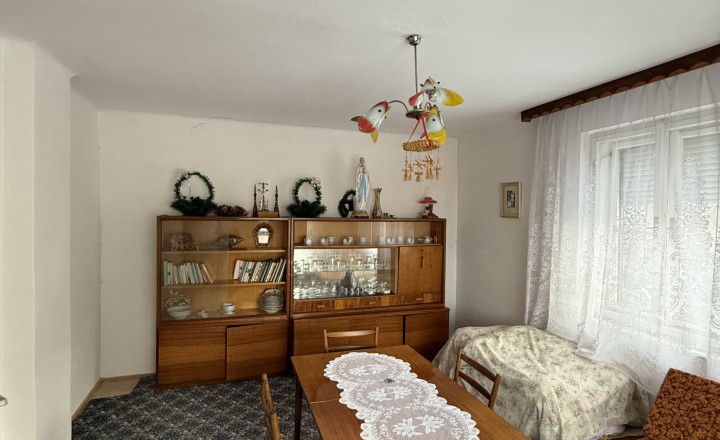 Rodinný dom v Ľubotíne s veľkým pozemkom na predaj - fotografia 15