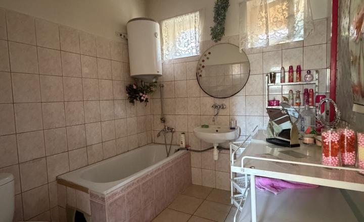 Rodinnný dom v Rožňave za úchvatnú cenu 67000,-Eur - fotografia 8
