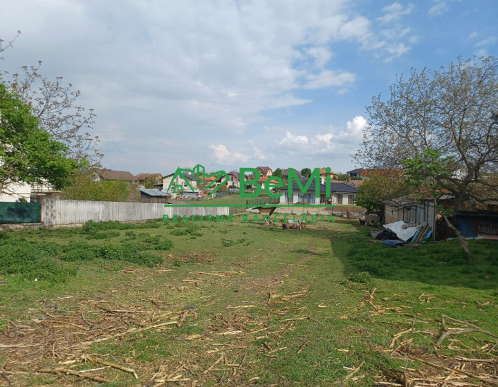 Znížená cena, veľký pozemok pre Váš dom v Cabaji