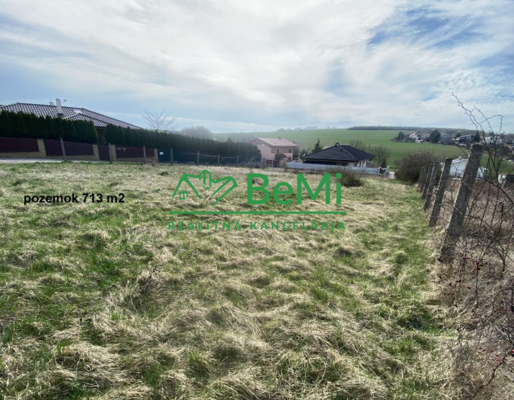 Pozemok so stavebným povolením 713 m2 Lehota pri Nitre ID 380-14-MIG