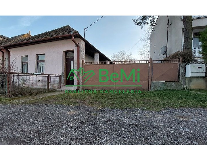 Predaj - starý rodinný dom v obci Radošina ID 118-12-LUGUa