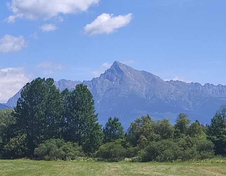 Pozemok v Pribyline s výhľadom na Kriváň ID: 049-14-STKE