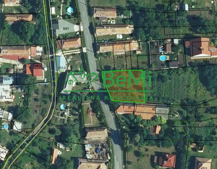 Predaj, stavebný pozemok -  Horný Pial (133-14-NAS)