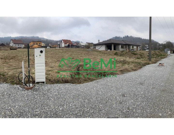 (044-14-JAGAa) Predaj stavebný pozemok Skalité,okr.Čadca./561 m2/.(14)