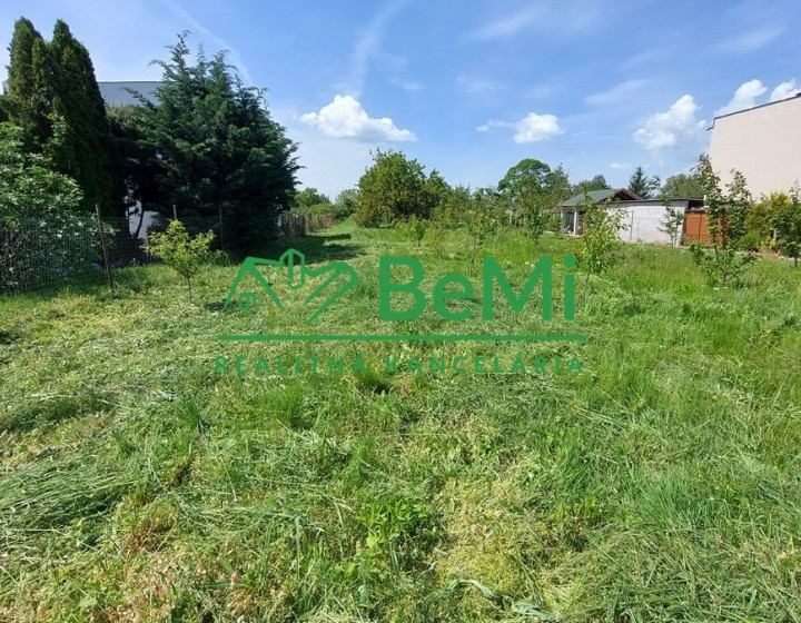 Exkluzívne na predaj stavebný pozemok v obci Horné Štitáre