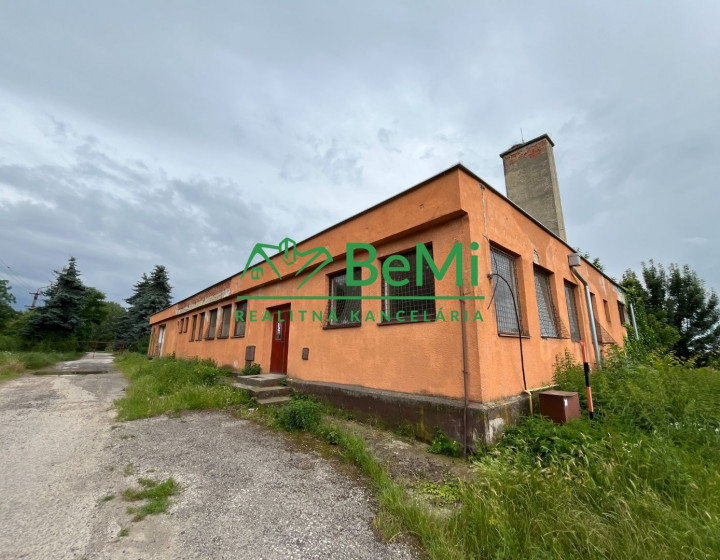 Predaj  polyfunkčný dom -  Levice   (020-18-MIJK)