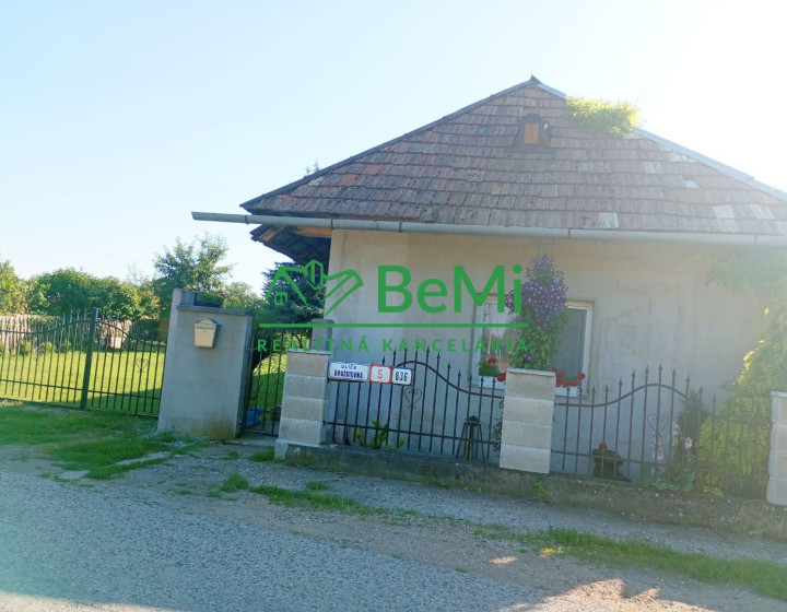 Predaj dvojgeneračného rodinného domu - Tekovské Lužany ( 020-12-HEKA)