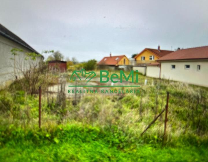 Predaj stavebný pozemok -  Levice časť Kalinčiakovo  ( 050-14-MIJK)