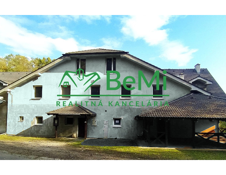 Znížená cena-Polyfunkčná budova na predaj