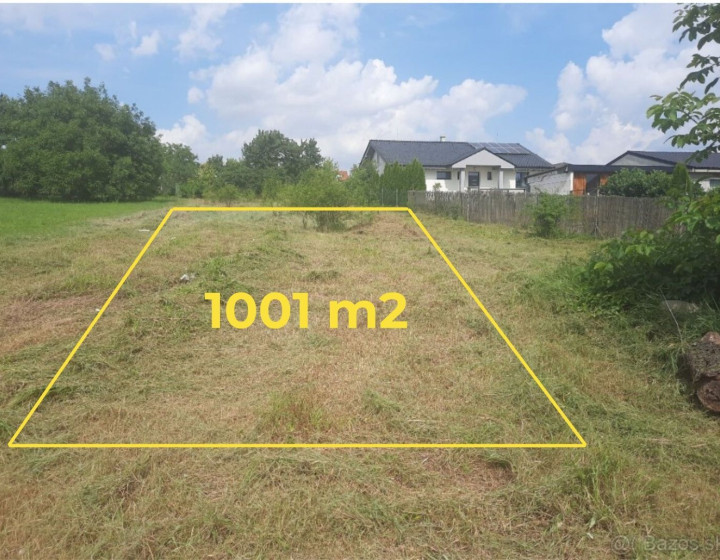 PREDAJ - STAVEBNÝ POZEMOK 1001 m2 DVORNÍKY ID 024-14-FIJA