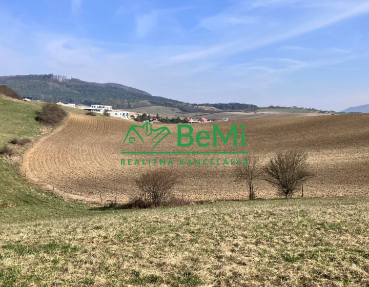 Pozemok v obci Hôrky, okres Žilina, 4511m2   036-14-JAGAa