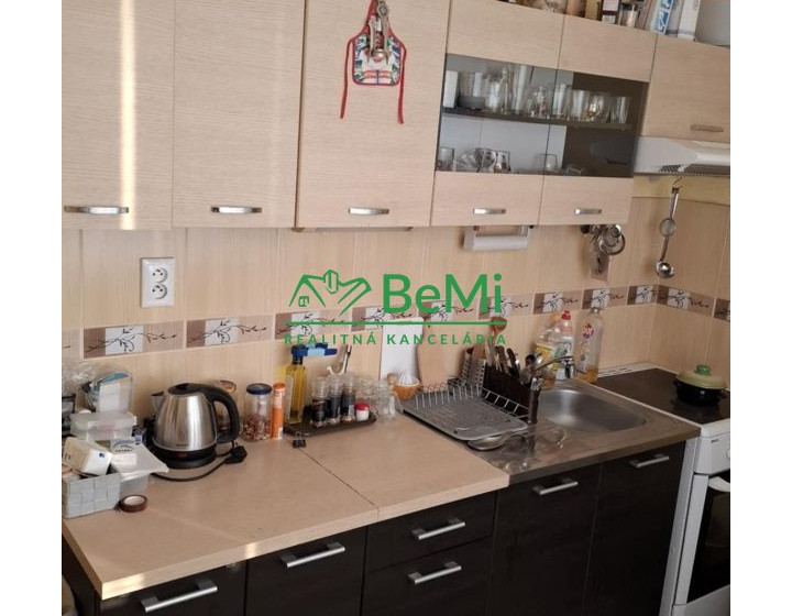 Predaj, 2 izbový zrekonštruovaný byt - Šahy (036-112-PEKR)