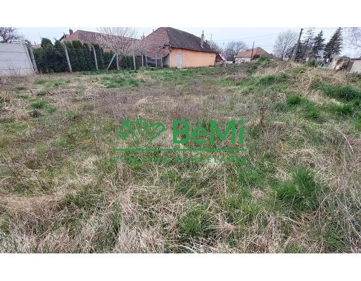Predaj - stavebný pozemok v obci Oponice - ID - 030-14-ERSE