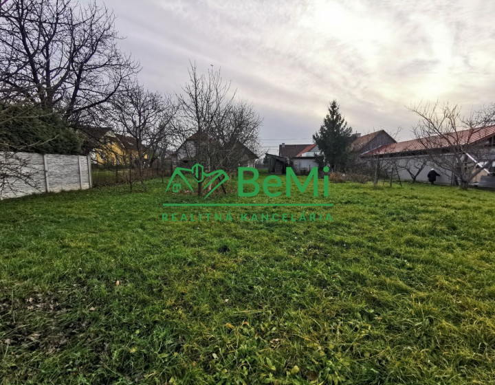 Znížená cena veľký pozemok v obci Bystričany 016-12-ZUPIa