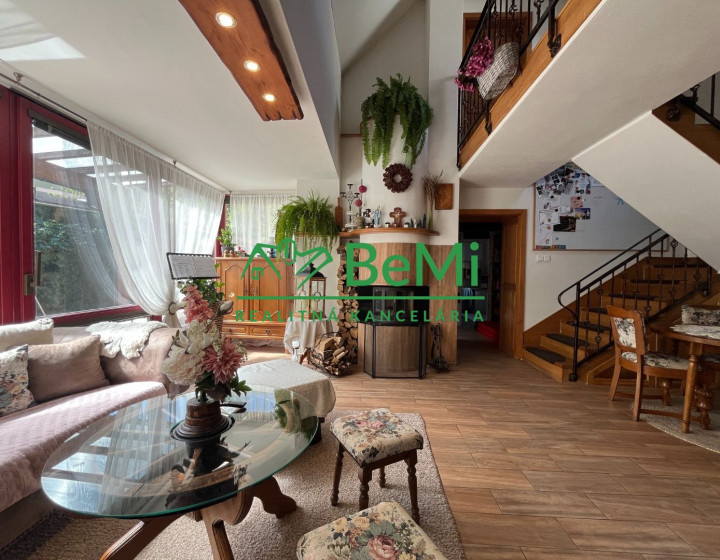 Predaj  rodinný dom -  Brehy /Nová Baňa/    089-12-MIJK