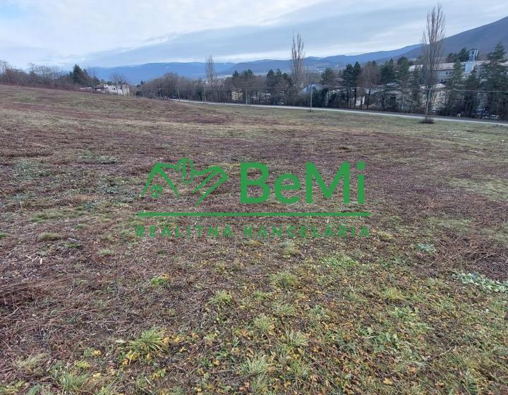 Predaj veľký stavebný pozemok v obci Malé Kršteňany