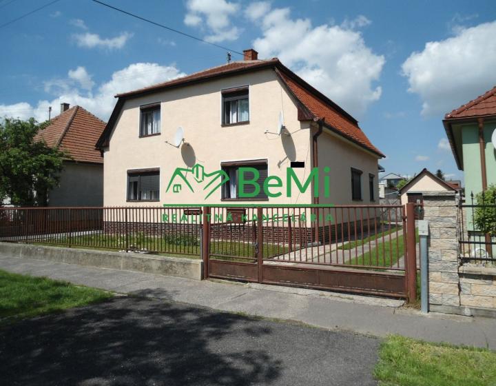 NR - Ivanka pri Nitre, dvojgeneračný, 6 izieb