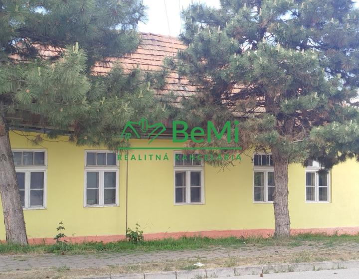 027-12-PAMA Starší dom v Nitre - Mlynárciach REZERVOVANÉ