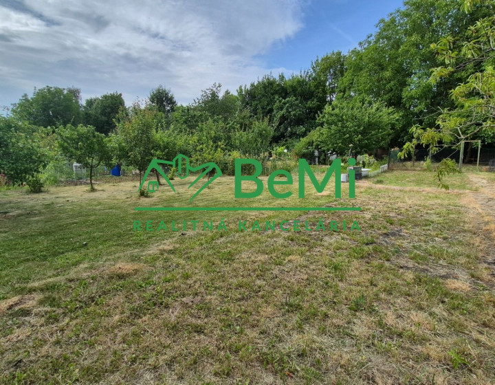 Predaj, záhrada v záhradkárskej oblasti - Levice(015-14-MIVY)