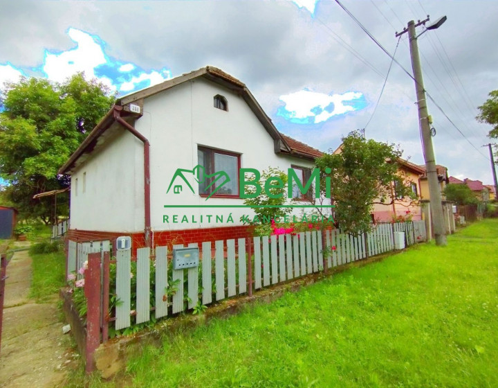 ZNÍŽENÁ CENA-Rodinný dom so záhradou-Šurice- NA PREDAJ