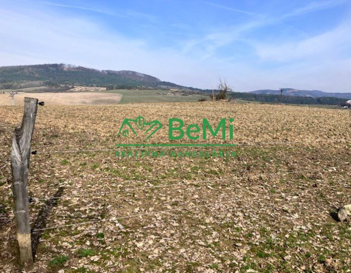 Pozemok Hôrky, okres Žilina, 1440m2 (037-14-JAGAa)