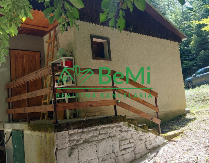 Predaj chatka rekreačná oblasť Jelenec, Nitra (224-13-JUFa)