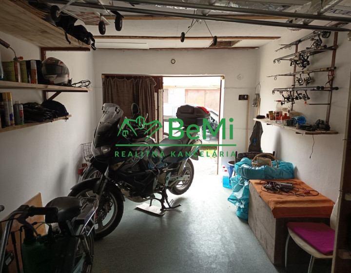 Na predaj garáž v Starej Turej