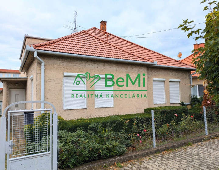 Predaj, rodinný dom - Zlaté Moravce (1211-12-AFI)