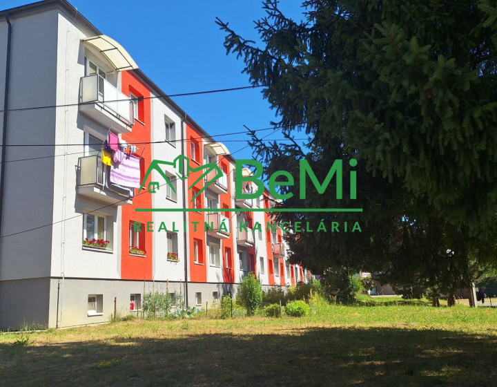 Pekný  2-izbový byt v Slavošovciach  - NA PREDAJ