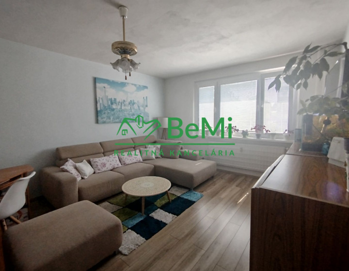 030-113-PAMA Nitra - Diely-Viničky - krásny výhľad na Zobor