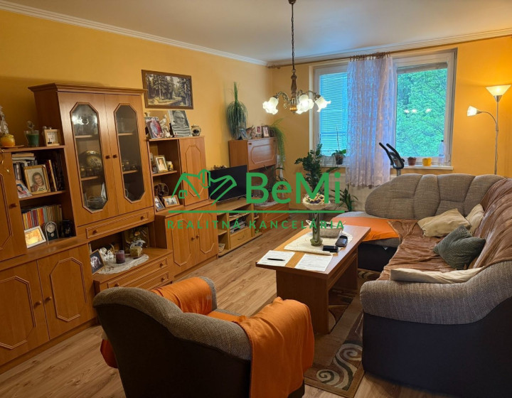 Rezervovaný: 3 izbovy byt s logiou na Komenského ulici na predaj