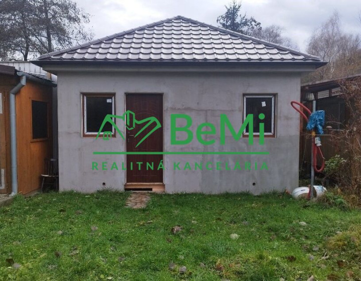 Predaj chatky v areáli termálneho kúpaliska Chalmová 022-13-ZUPIa