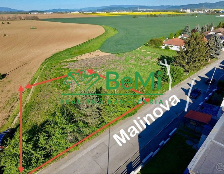 Na predaj stavebný pozemok na mravenisku Topoľčany