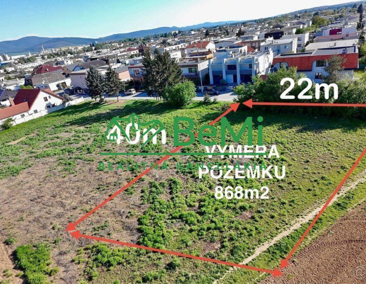 Na predaj stavebný pozemok na mravenisku Topoľčany