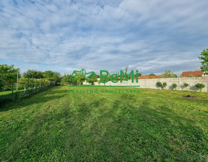 Stavebný pozemok 12á, Nitra - Dolné Krškany