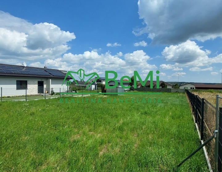 Exkluzívne na predaj stavebný pozemok v obci Častá