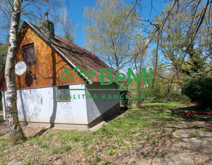Predaj chata rekreačná  Jelenec, okr. Nitra (213-13-JUF)