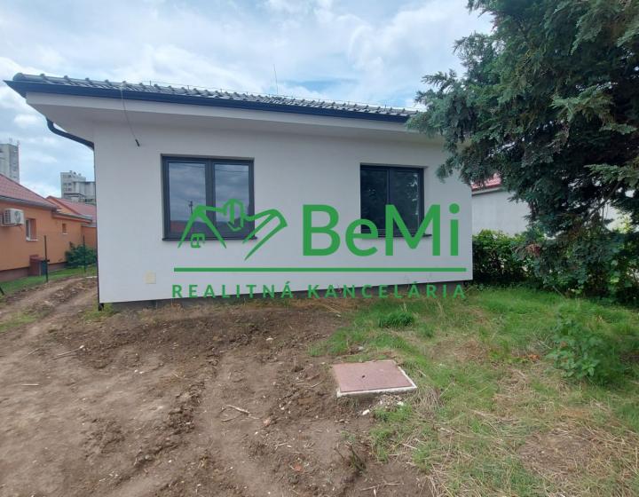 Predaj 4 izbový rodinný dom Nitra-Lužianky (227-12-JUF)