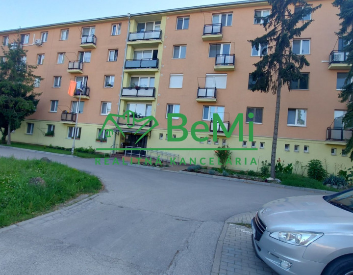 Predaj  4 izbový byt  NItra, pôvodný stav (229-114-JUF)