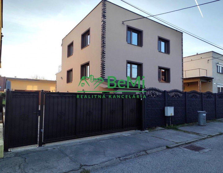 Rodinný dom na predaj Dolné Ozorovce Bánovce nad Bebravou