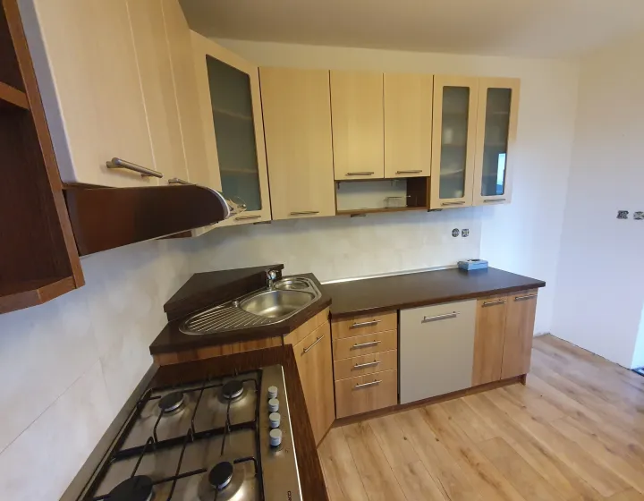 3-izbový byt ,Nitra- Alexyho ul. ,kompletná rekonštrukcia - 003-113-VISKa