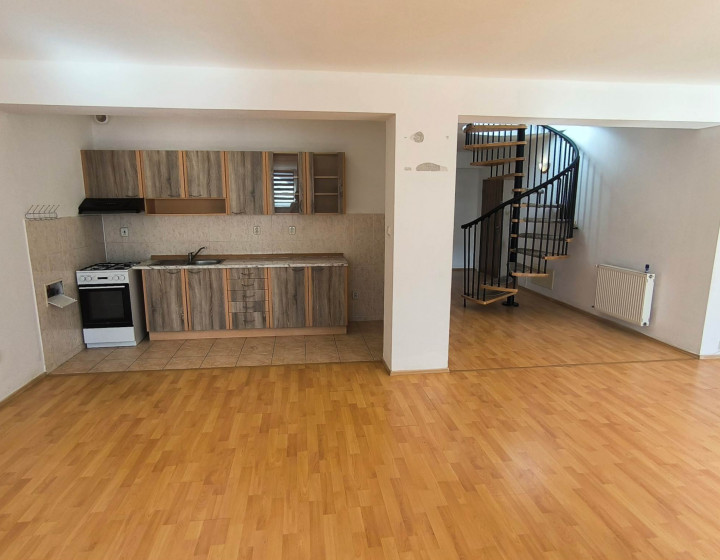 4 izbový byt - mezonet Čadca, 142m2