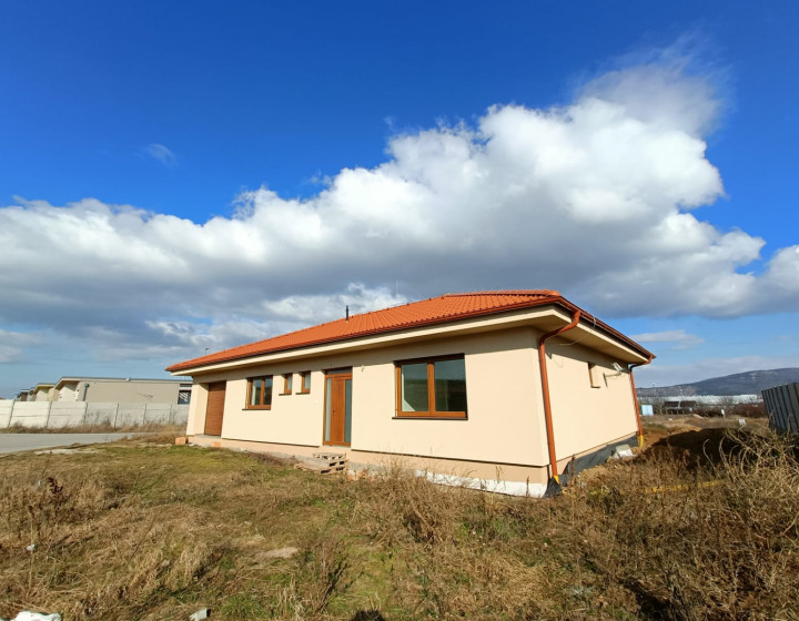 021-12-PAMA 4 izbová novostavba s 2garážou-Lužianky RED OAK