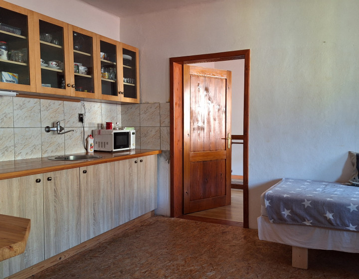 P R E N A J A T É    -   Prenájom v rodinnom dome, obec Gočovo