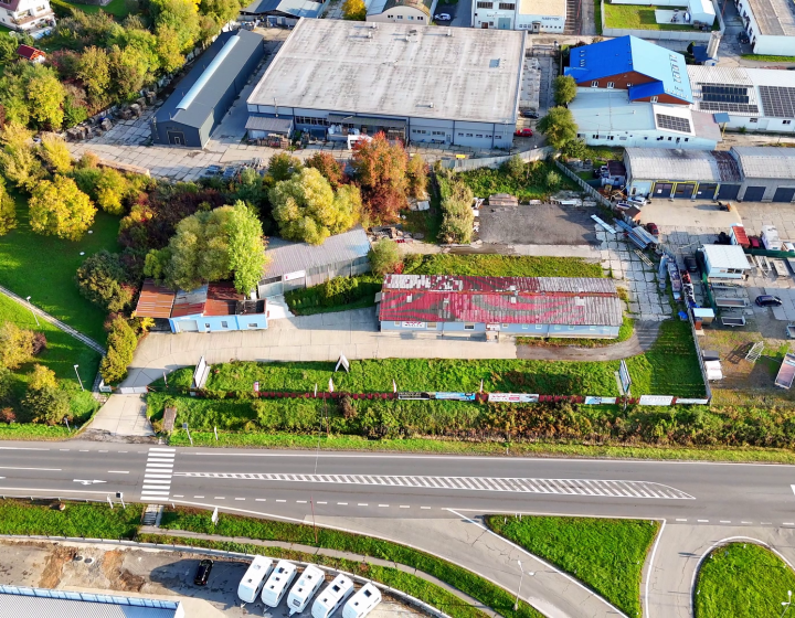 POLYFUNKČNÝ OBJEKT 5646m² NA HLAVNOM ŤAHU BA-KE - NA PREDAJ