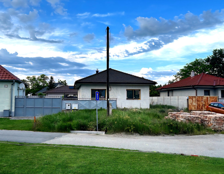Novostavba bungalovu vo Veľkom Grobe  ID 007-12-NIBA