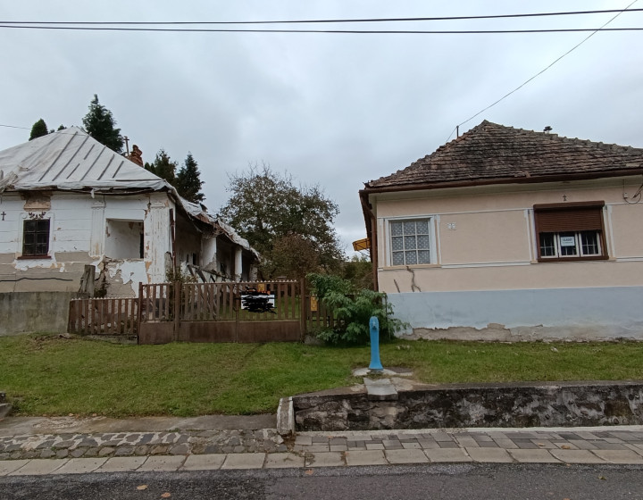 Dve rodinné domy v Maďarsku- obec Arka- NA PREDAJ